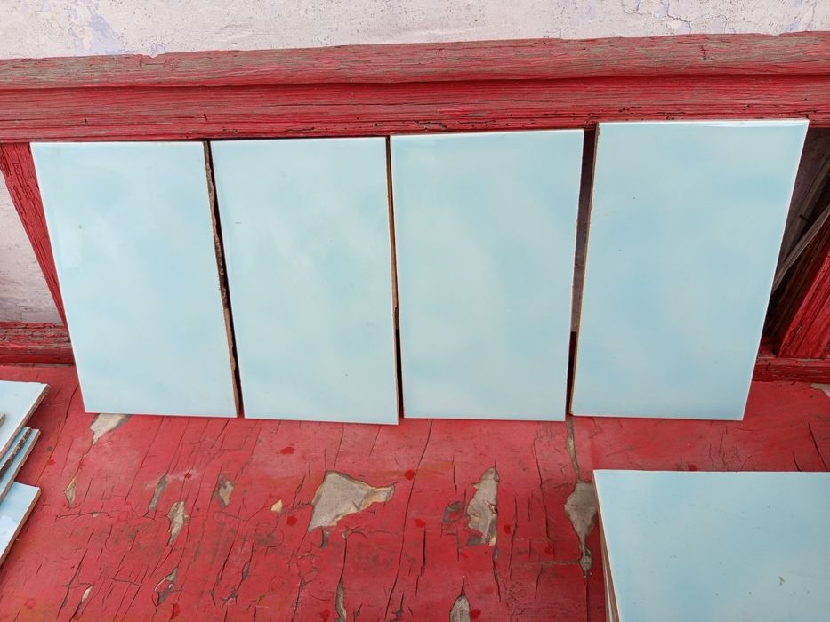 Кафель настенный , остатки