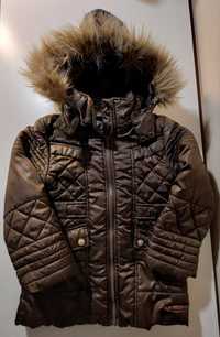 Ciepła kurtka na zimę dla dziewczynki w czekoladowym kolorze. Mayoral