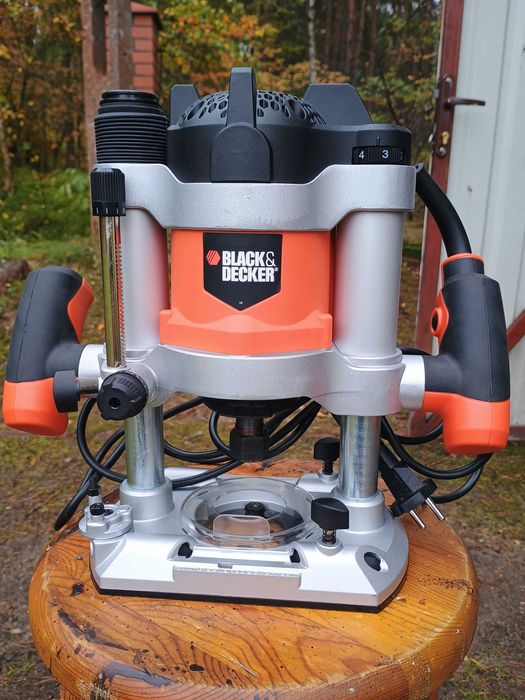 Frezarka Górnowrzecionowa BLACK&DECKER KW 1600 E