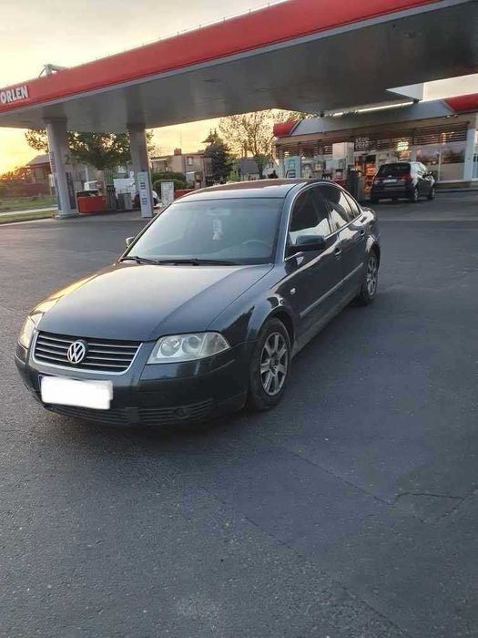 Volkswagen Passat B5 FL 2.0 benzyna manual sedan grafit LC7U na części