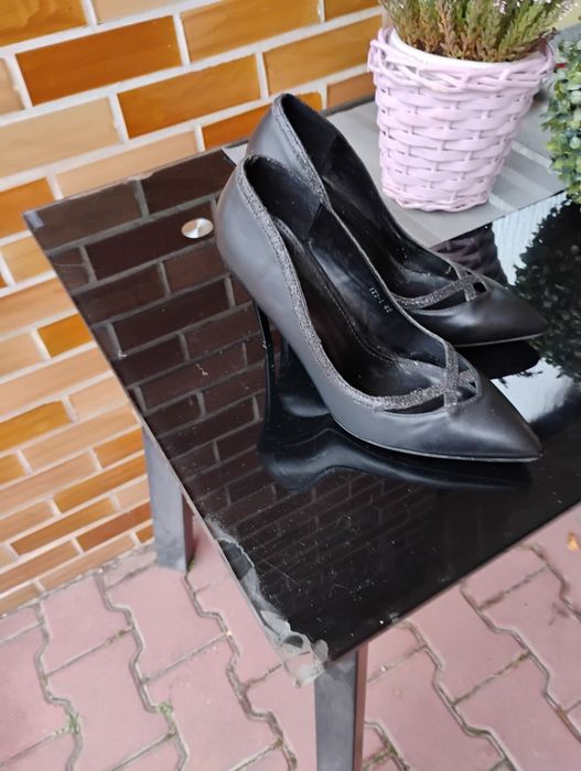 Sprzedam szpilki promocja.