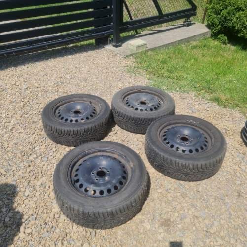 Opony zimowe Nokian + felgi stalowe r16 ford focus 5x108