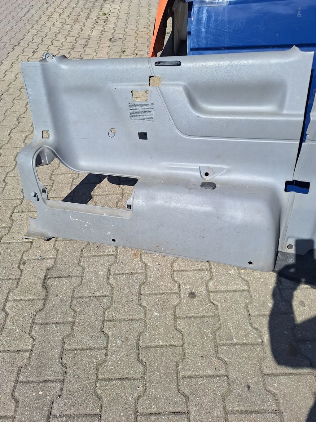 ŚRODEK BOCZEK TAPICERKA  TYŁ VW TRANSPORTER T4 CARAVELLE