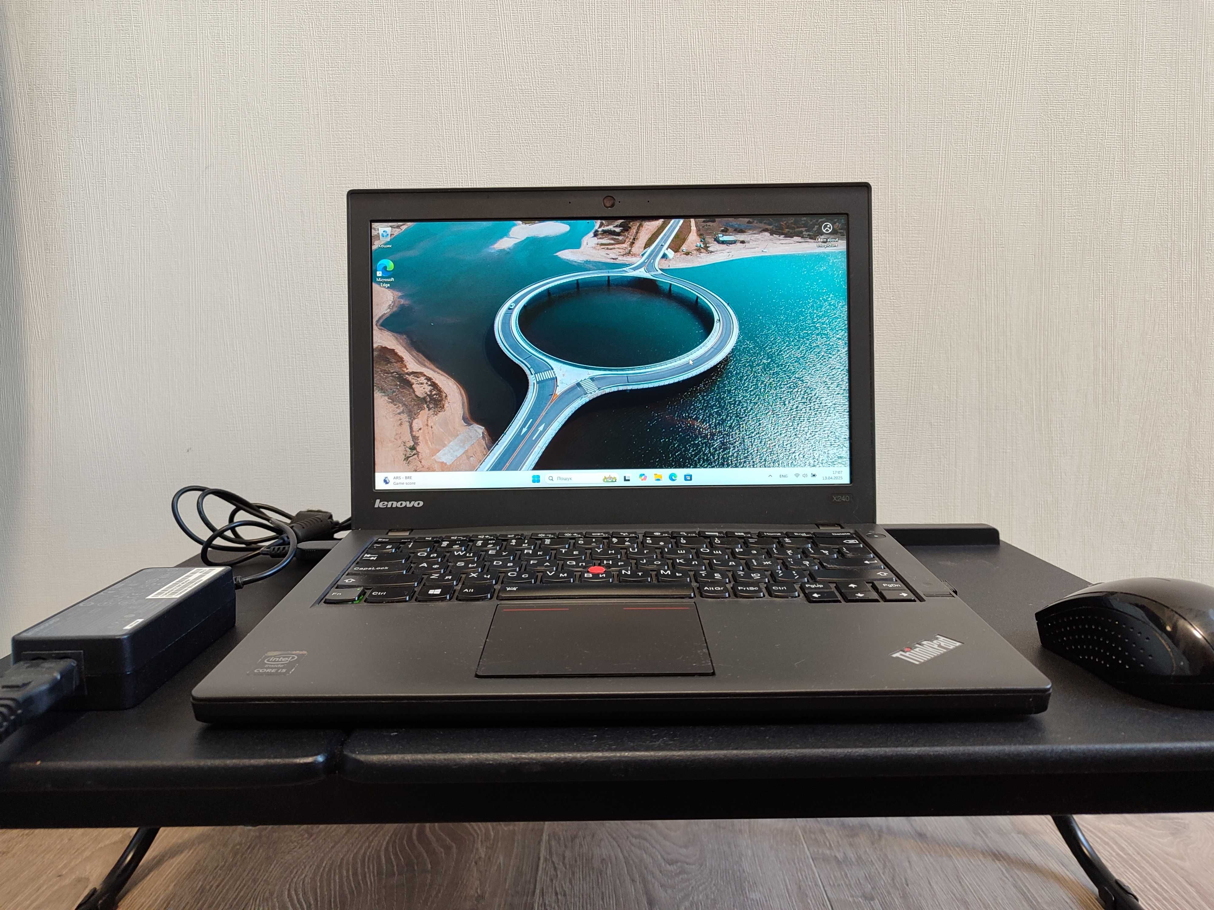 Ноутбук Lenovo ThinkPad X240 з док-станцією Lenovo ThinkPad Basic Dock