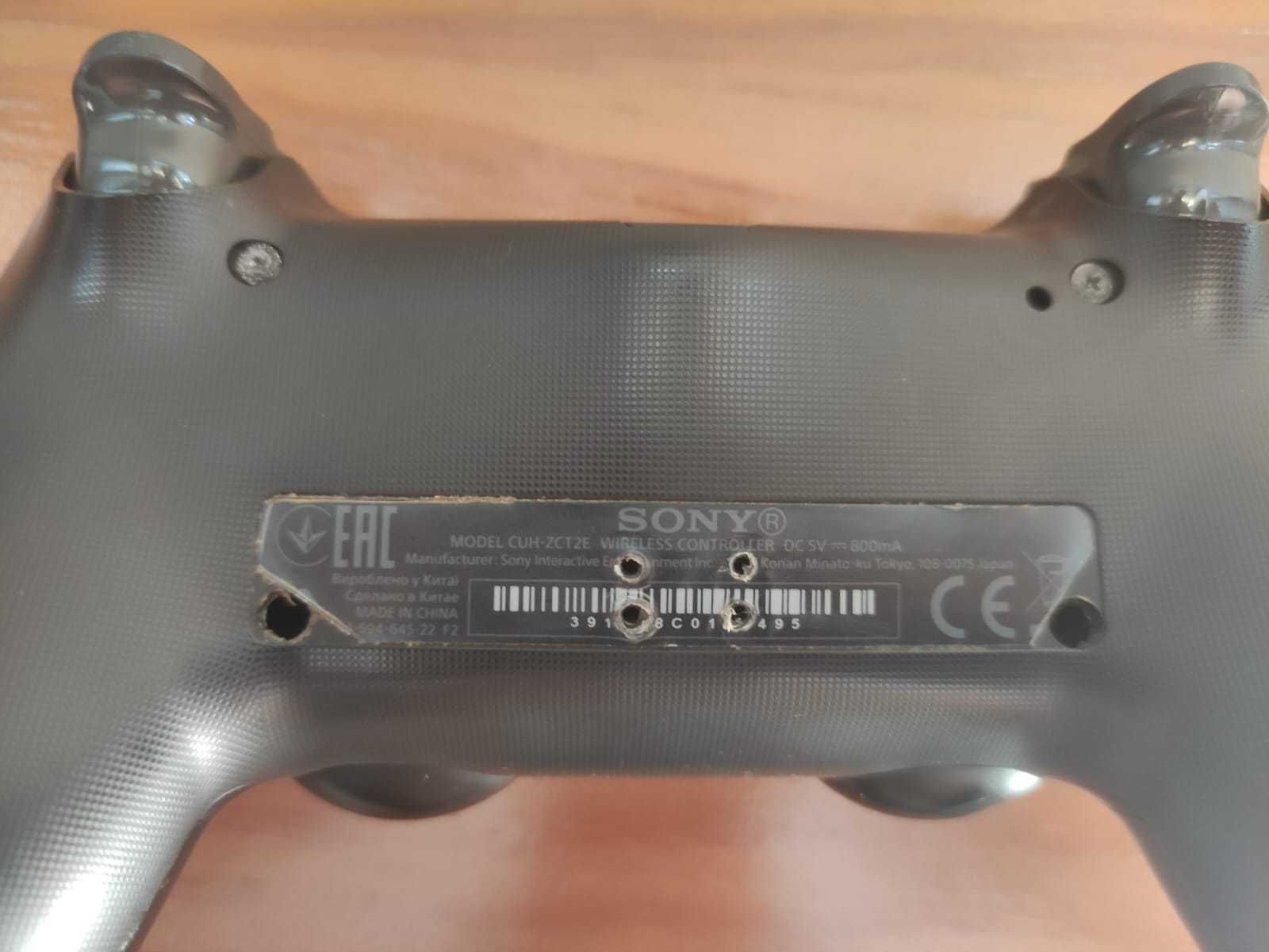 Comando Ps4 em boas condições.