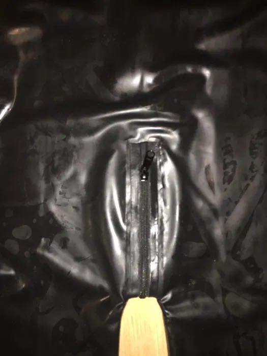 779/ Body przebranie kostium czarne XL z zamkiem latex lateks 0.4