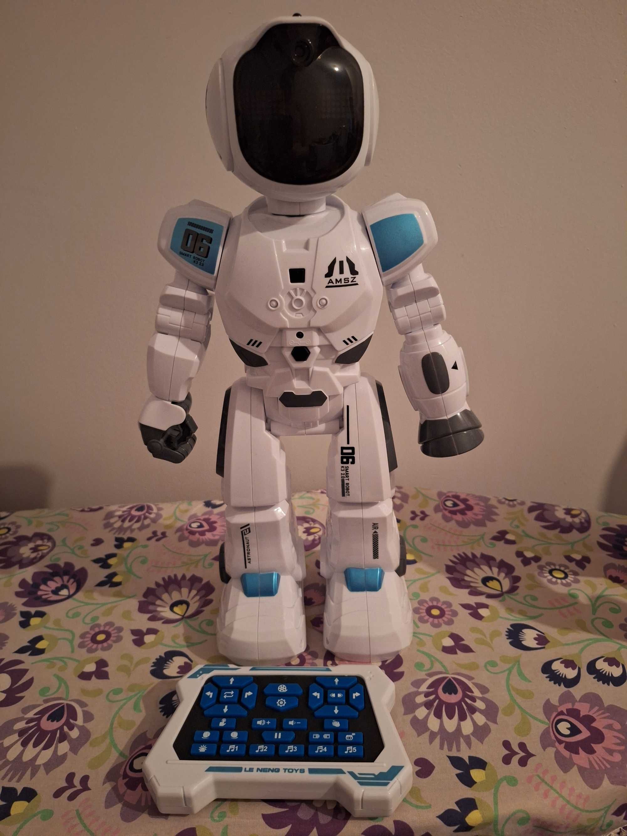 Robot Smiki sterowany. Kupiony w Smyku.