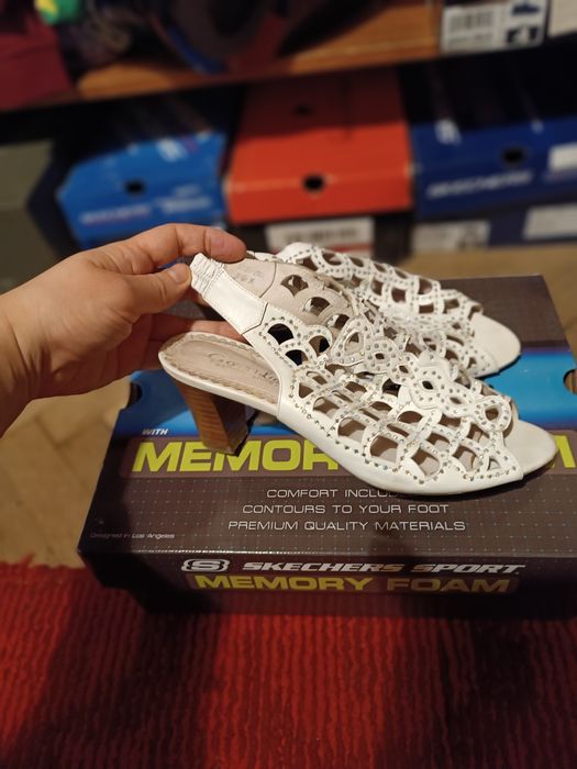 Босоніжки 36 р шкіра