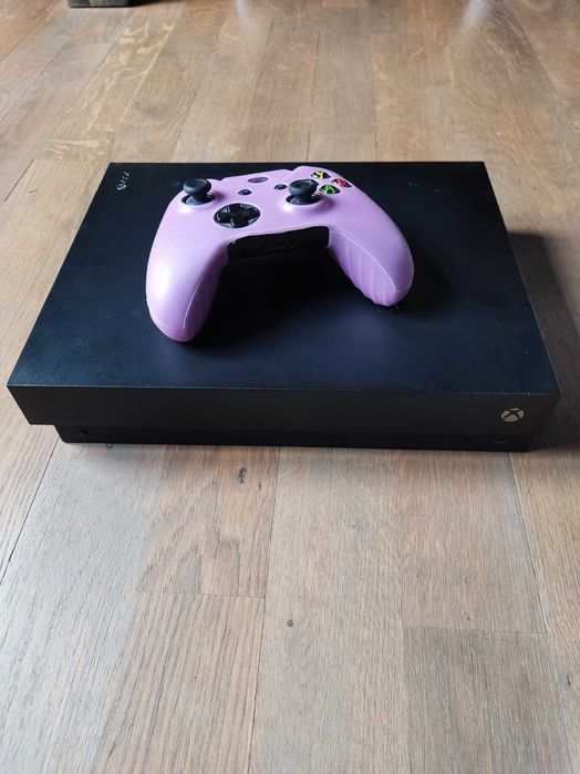 X box one x + kinekt