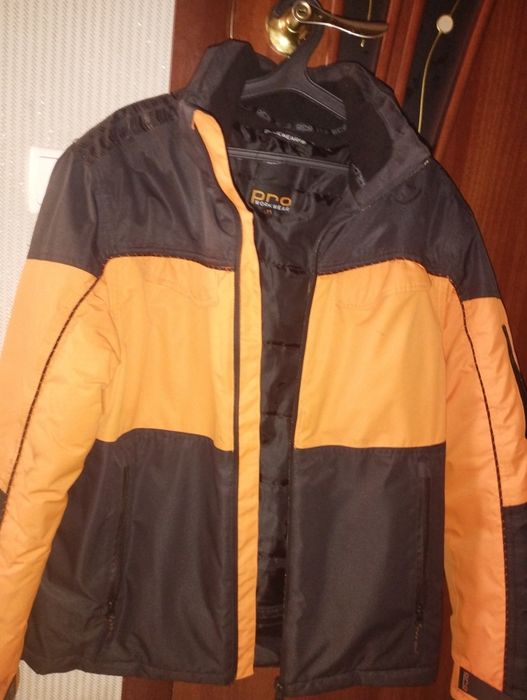 Зимова чоловіча куртка