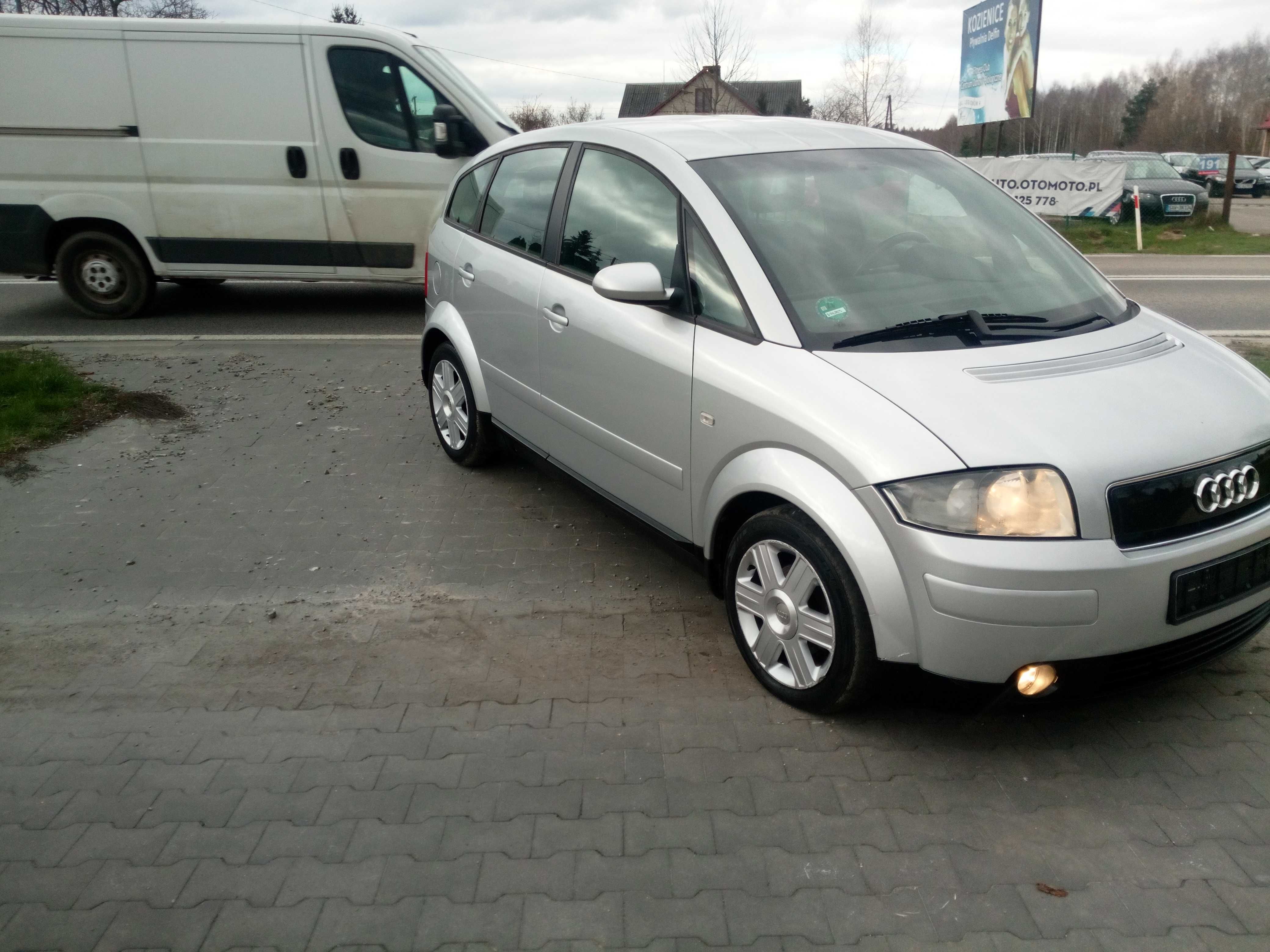 Ładne Audi A2 klimatron felga elektryka 5 osobowa