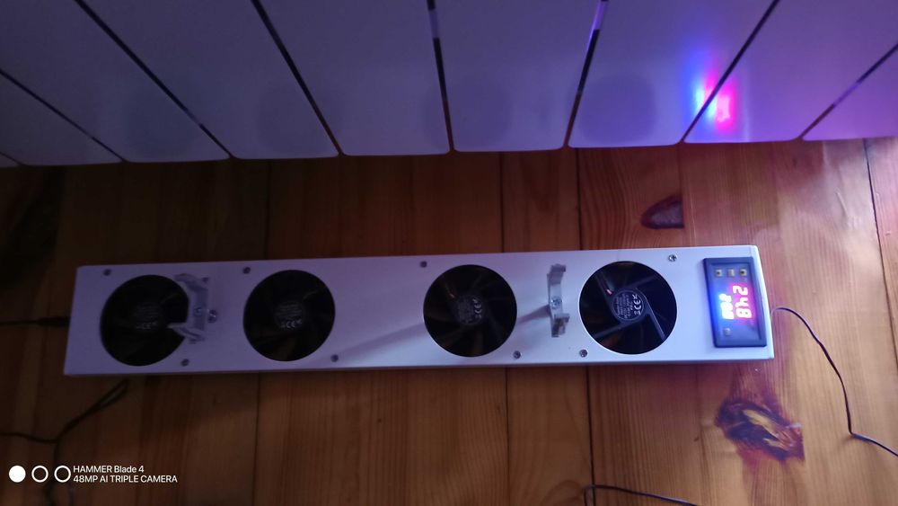 Listwa pod grzejnikowa z 4 wentylatorami