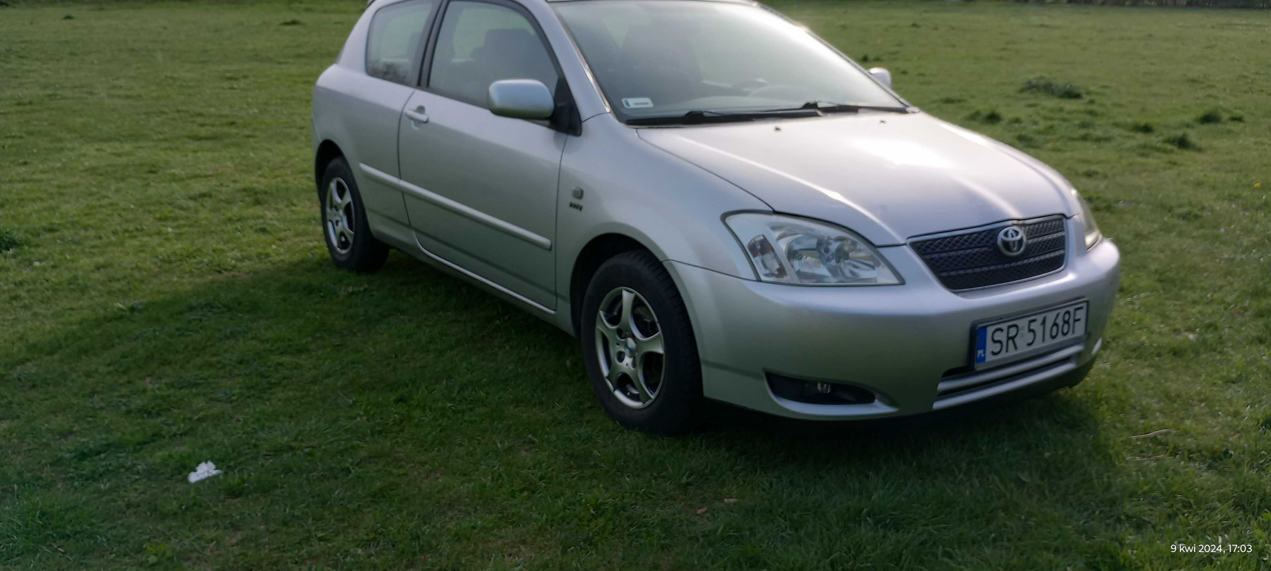 Toyota Corolla  2003r. 1.6 benzyna