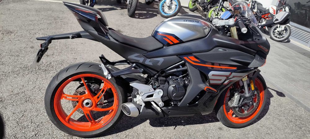 Cf moto 450srs 3.500km