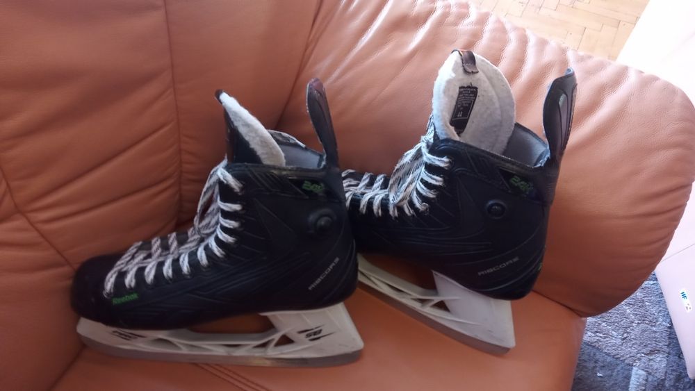 Łyżwy hokejowe Reebok Ribcore 24K Rozmiar 44 Wkładka 28 cm .Dobry stan