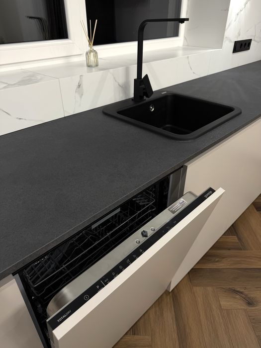 Готовий котедж-двоян, з асфальтованим доїздом!