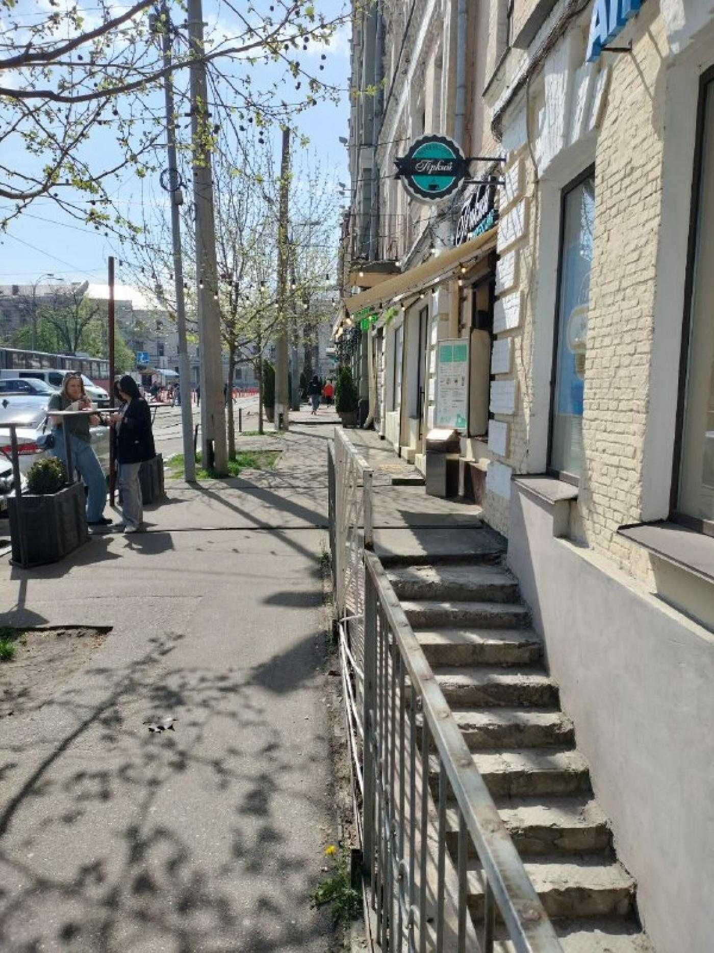 без% Оренда приміщення 200м2 Поділ. ст.метро Контрактова площа. Фасад