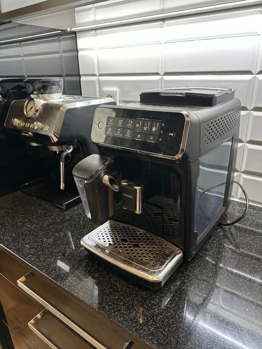 Ekspres automatyczny do kawy Philips Latte Go