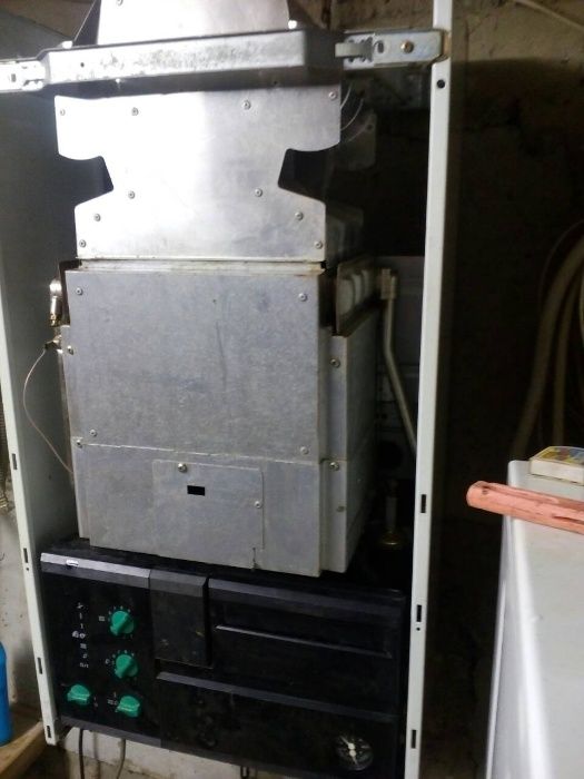 котел Vaillant VUW INT 180/1 XE б.у. на запчасти