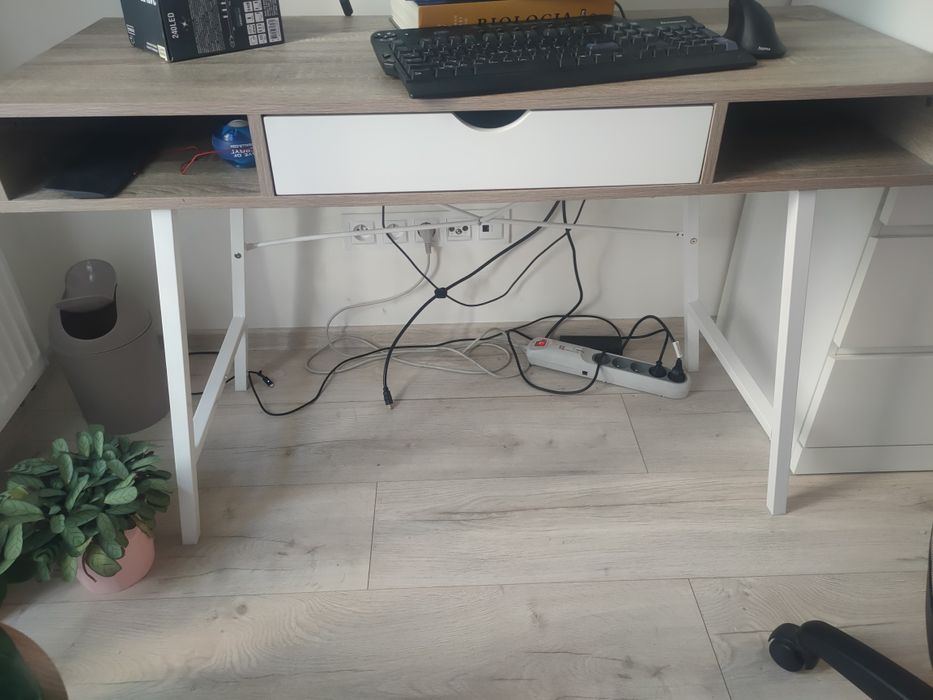 Biurko w stylu skandynawskim