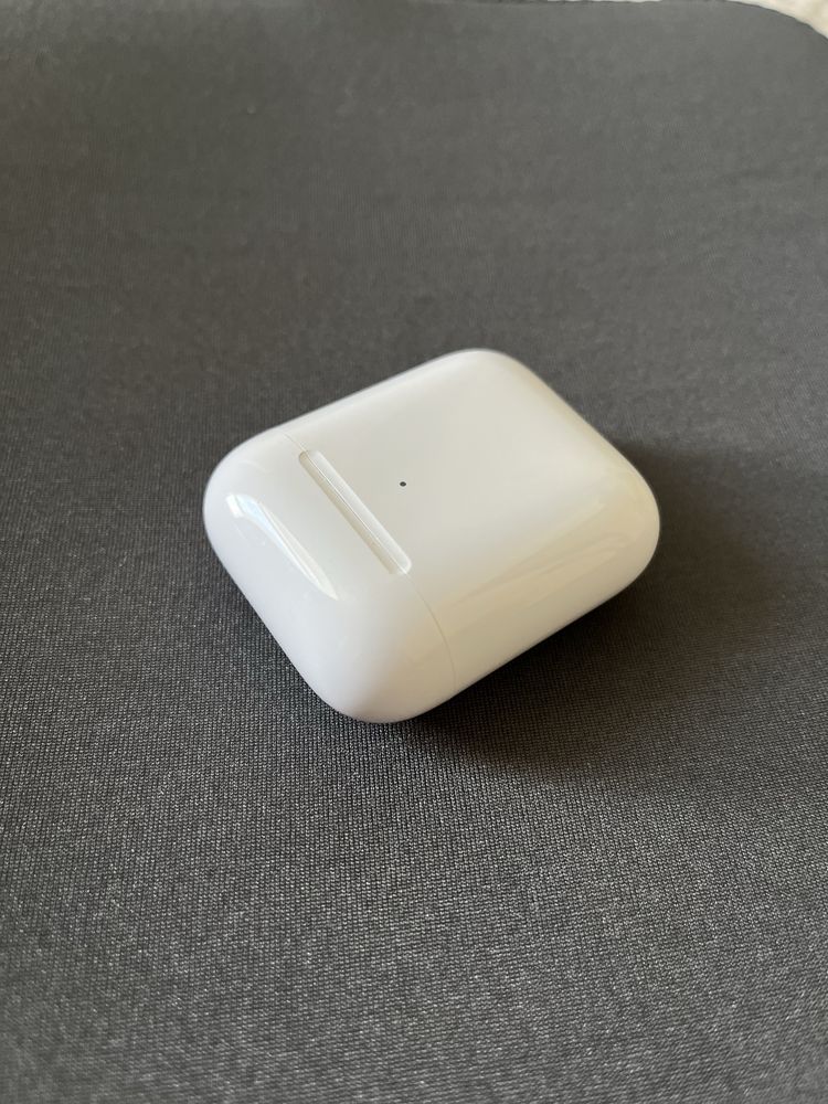 Навушники AirPods