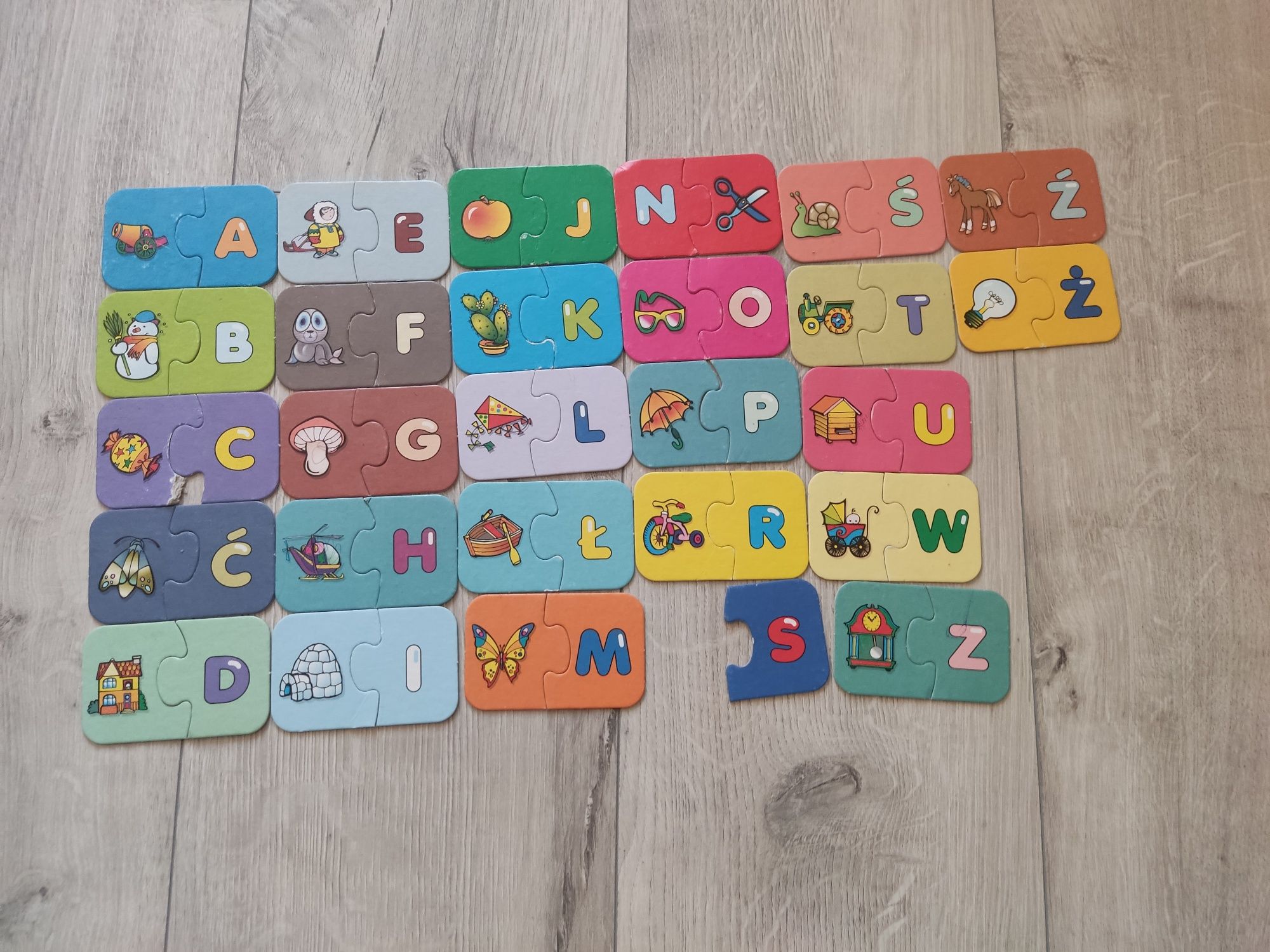 Puzzle dla dzieci do nauki literek