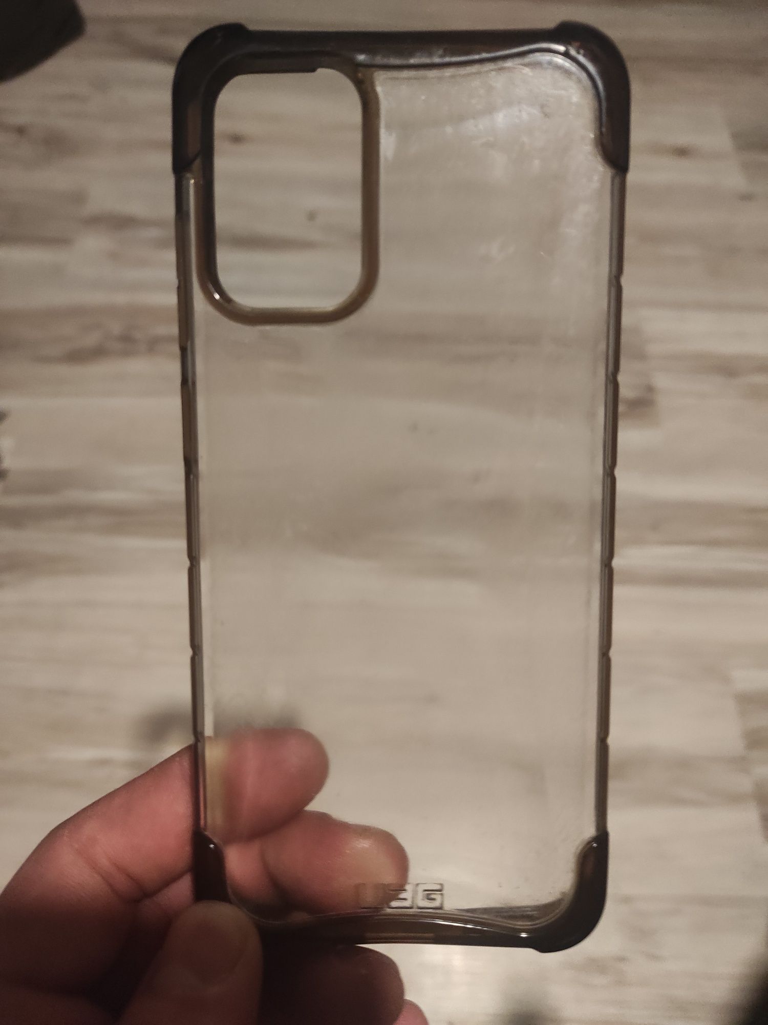 Obudowa Case UAG pancerne do Samsung S20plus przeźroczysta.