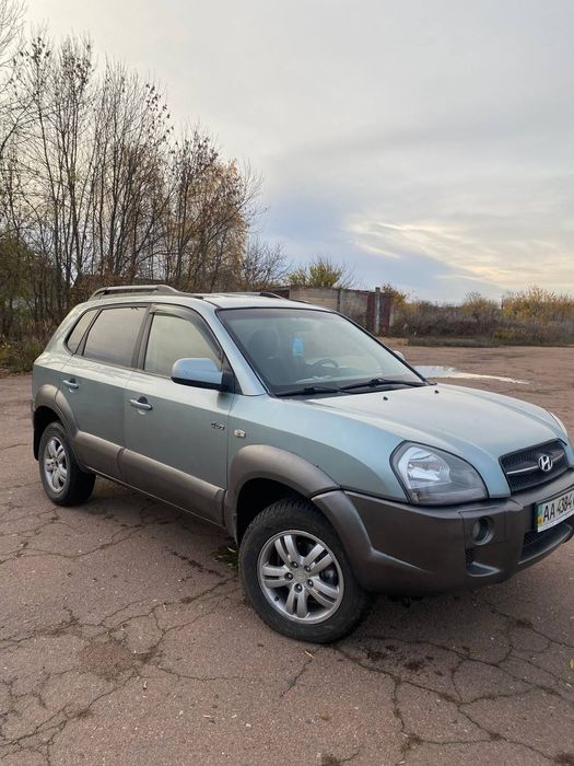 Hyundai Tucson 2.0 бензин