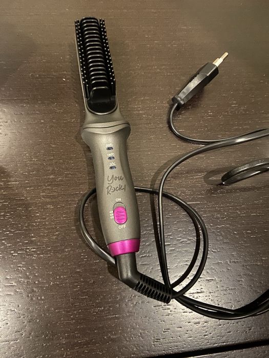 Escova eletrica, modeladora 220, facil de transportar e deixa o cabelo