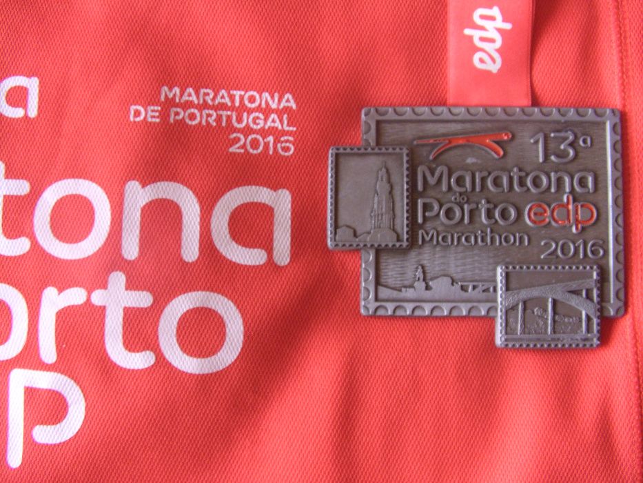 Camisola e medalha Maratona do Porto 2016