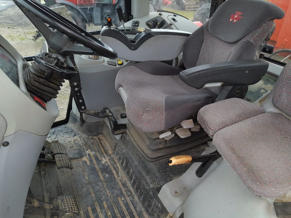 Massey Ferguson 6465 z ladowaczem renault Claas Ares Fendt