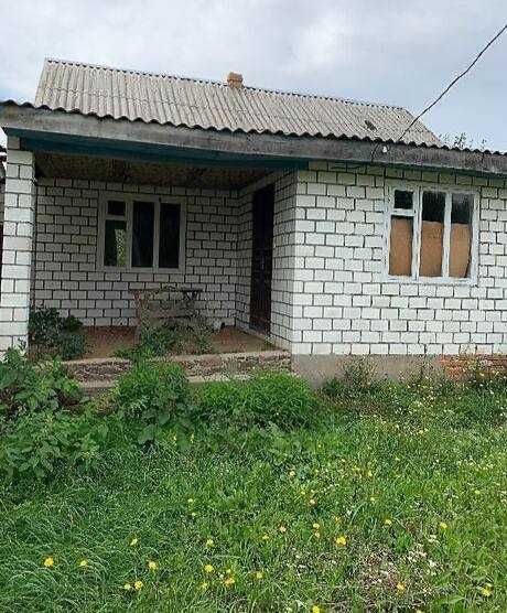 Продаж 1 поверхового будин без ремонту ділянкою 53 сотки
