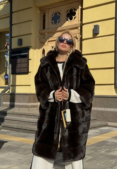 Шуба норкова з капюшоном крій кімоно  Nafa dark brown оверсайз 48-54