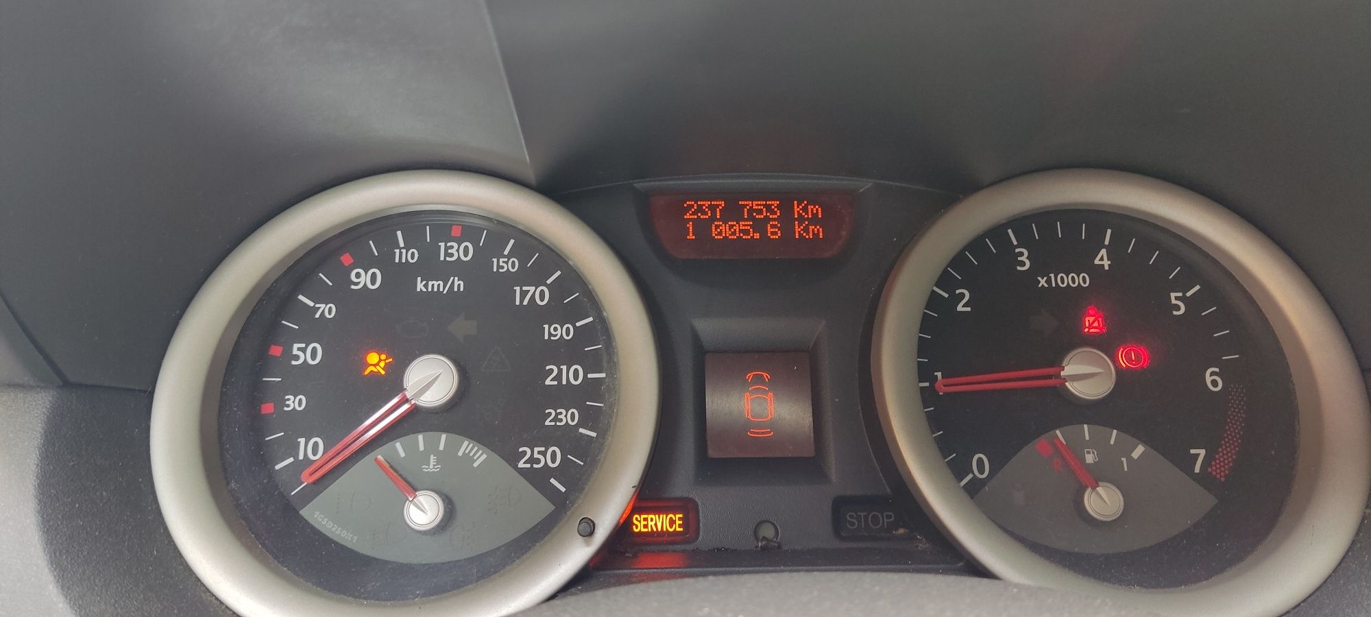 Renault Megane 2005
Sprzedam Renault