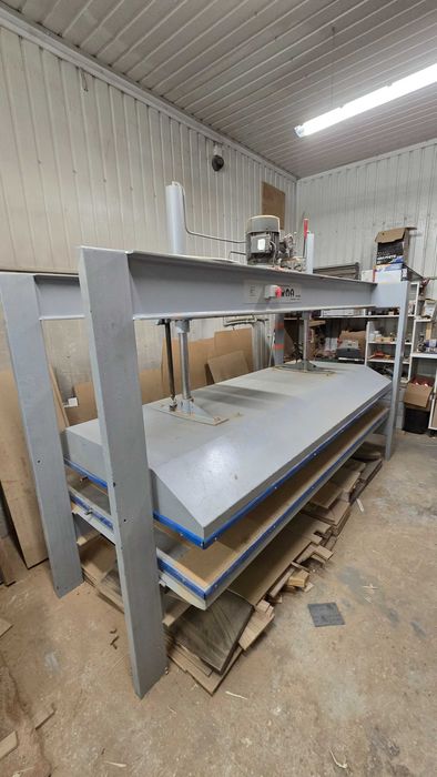 Sprzedam Prasa półkowa