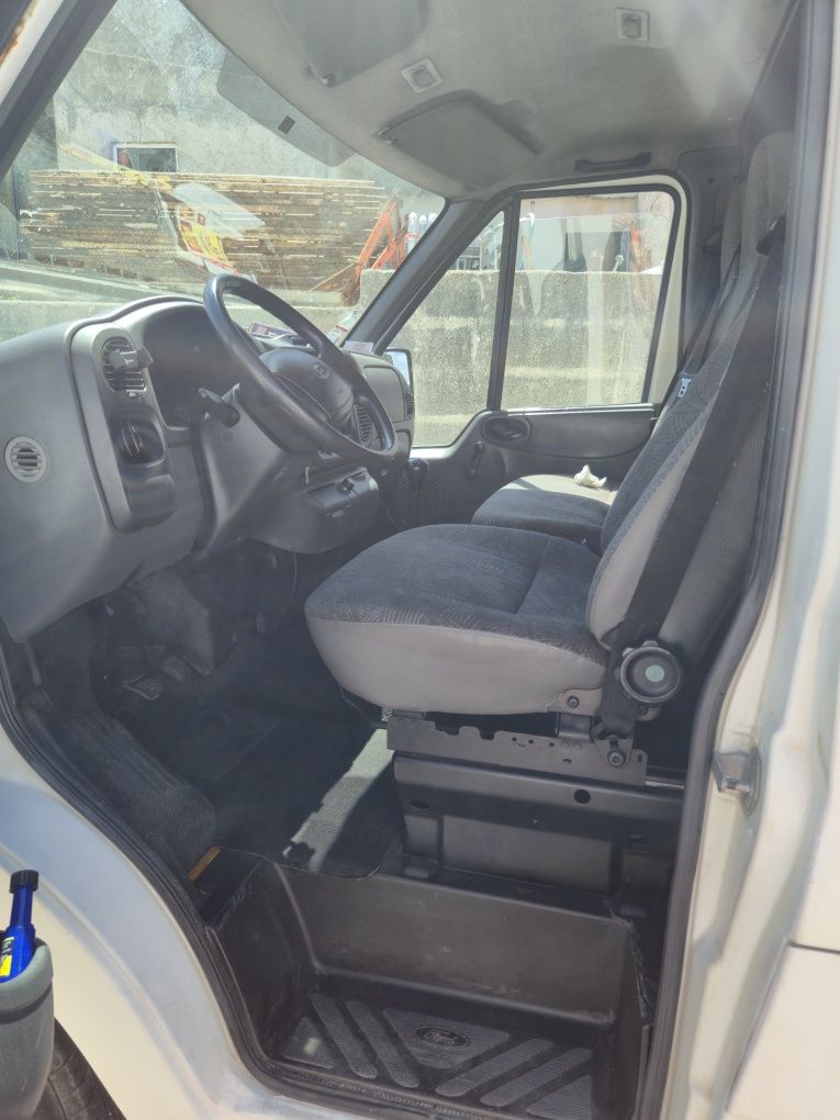 Ford transit... carro muinto boa