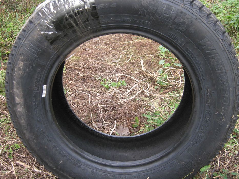 Продам зимові шини Нексен 185/65/14 4 шт. Нові.