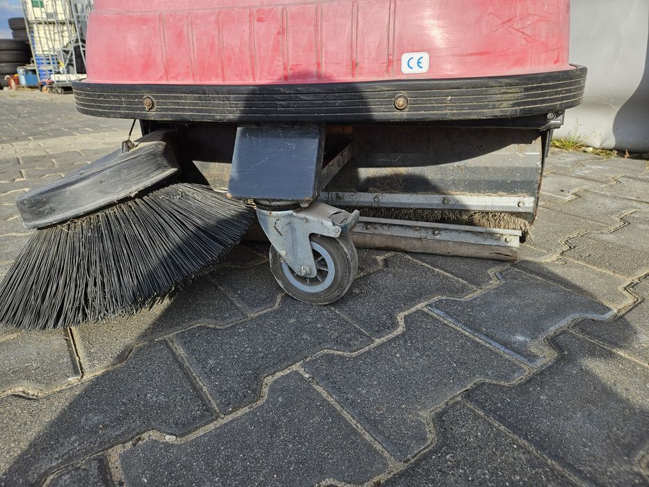 Zamiatarka Portotecnica Lion 8000