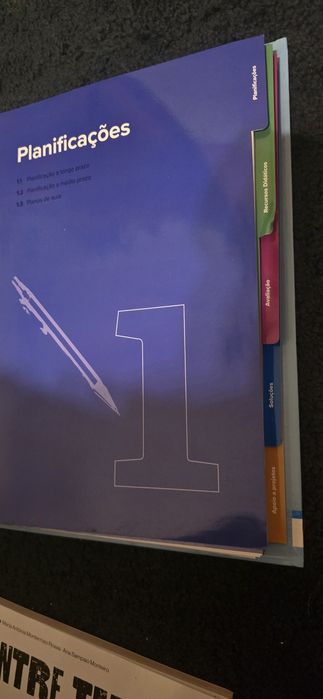 Entre Tempos 10 - Dossier de Professor + Caderno de Atividades