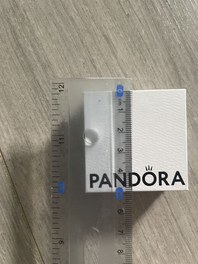 Małe pudełko na biżuterię Pandora