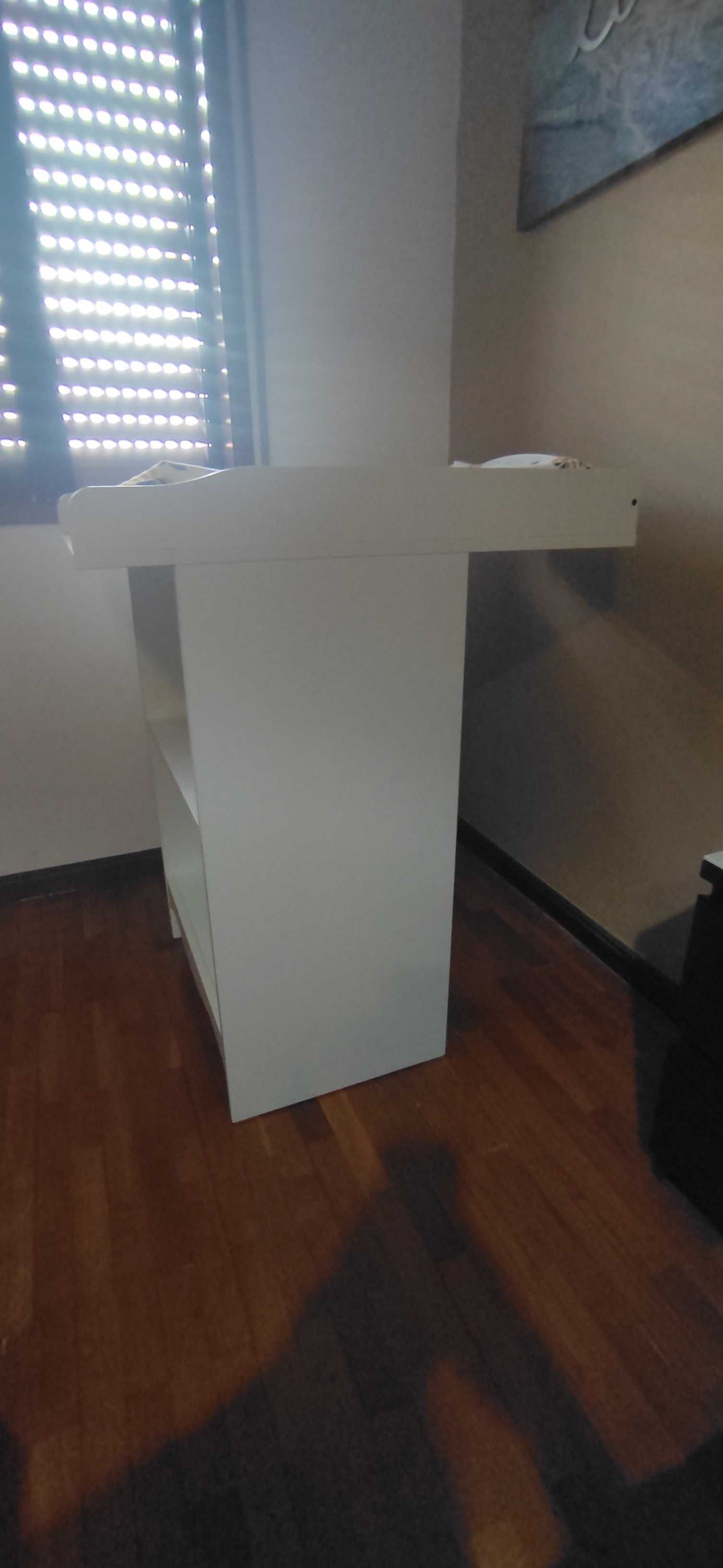 Berço + trocador + Colchão IKEA