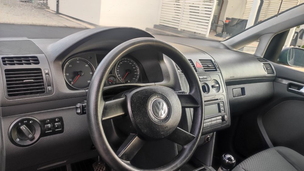 VW Touran 1.9 TDI 90 kM_ Zadbany