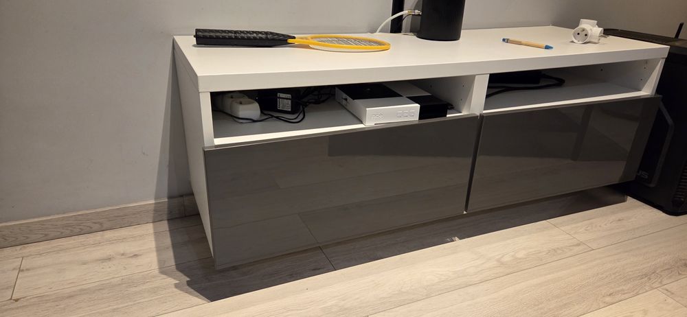 szafka Besta z Ikea pod telewizor wisząca 120x40x38cm