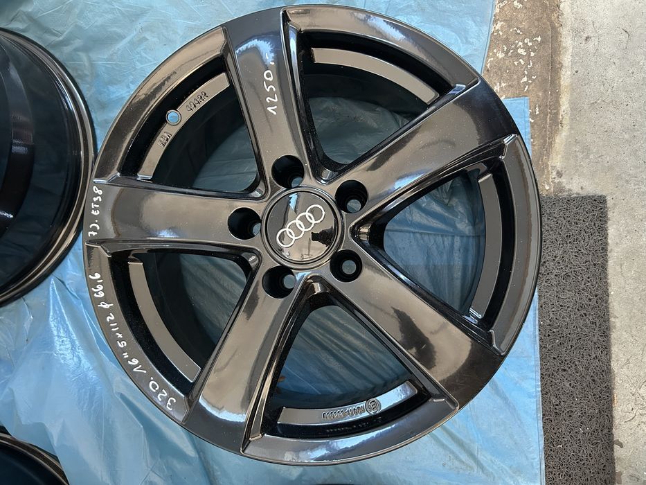 320 Felgi Aluminiowe AUDI R 16 5x112 otwór 66,6 Bardzo Ładne Czarne