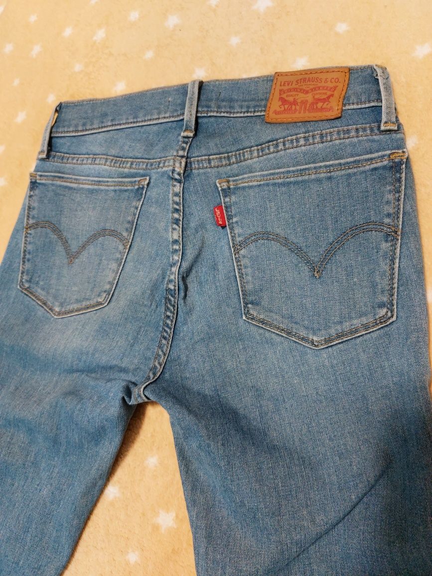 Джинсы женские Levi's