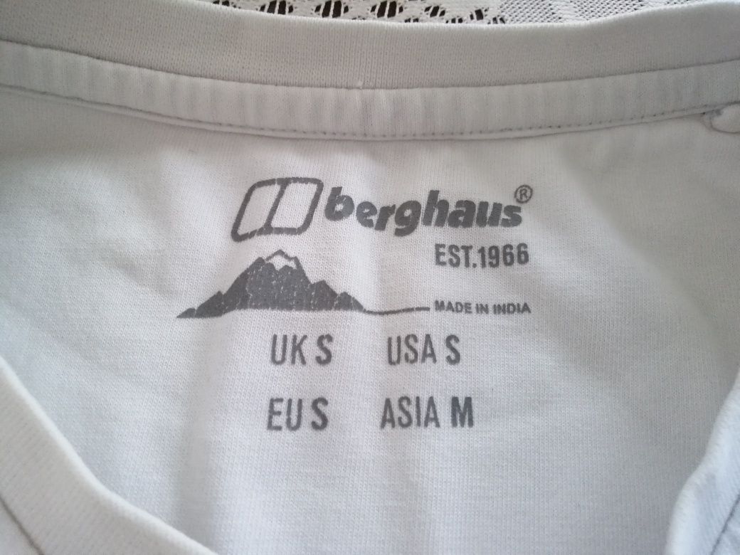 Футболка мужская белая с принтом Berghaus размер S-M