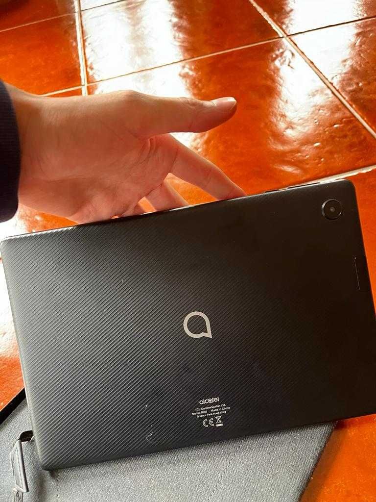 Tablet  1T ALCATEL; 10 polegadas  (32 GB - 2 GB RAM - - Preto)