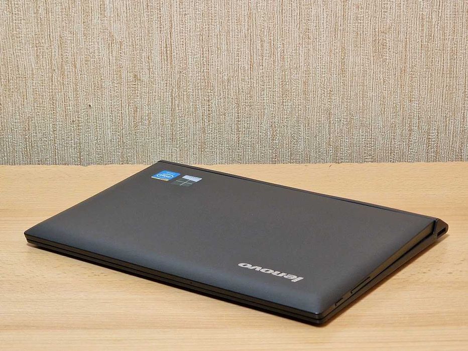 Lenovo чотирьох ядерний Intel Atom Z3735F Батарея 9 годин, вага 0,5 кг