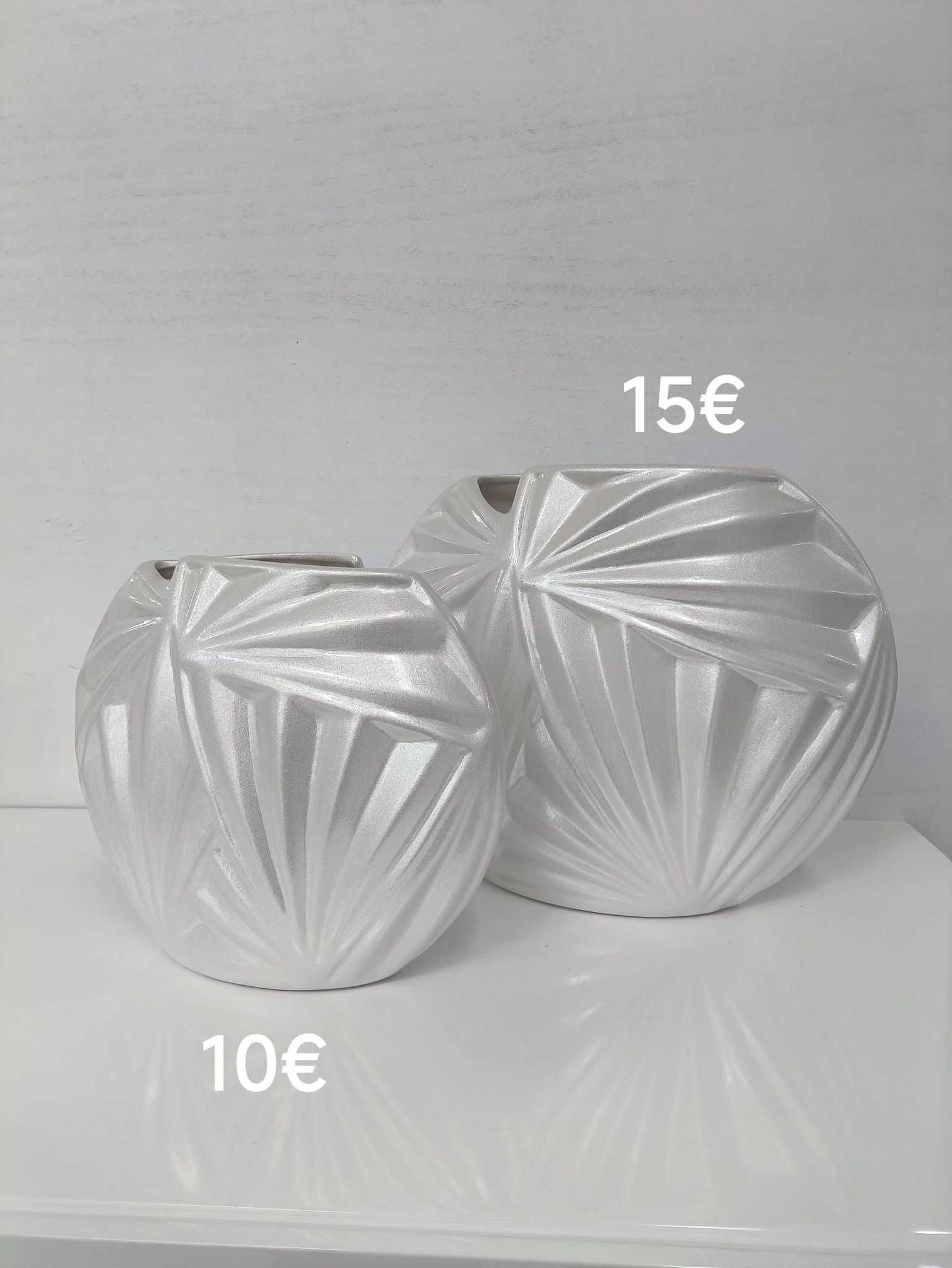 Peça de louça decorativa