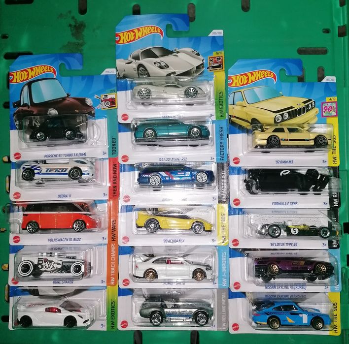 Hot Wheels 2024 (vários)
